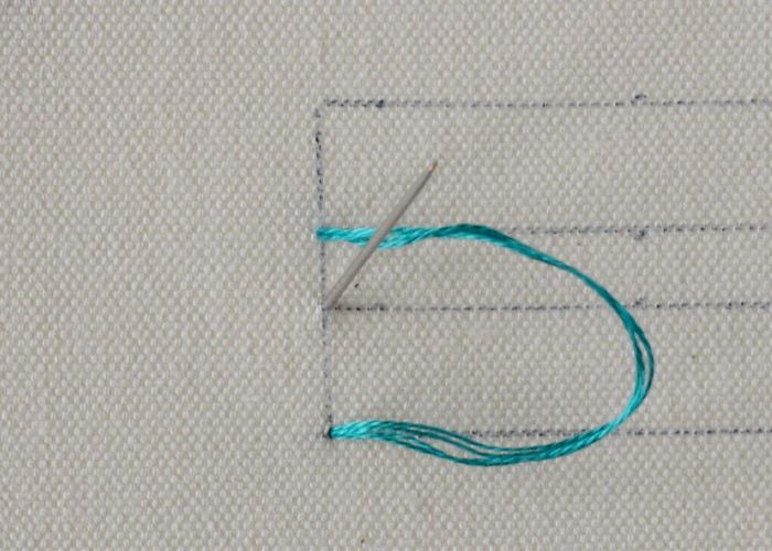 Closed Cretan stitch step2