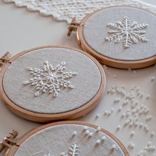 Five Snowflakes - Christmas hand embroidery pattern on Etsy