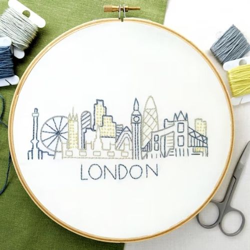 London Skyline Handstickmuster von WanderingThreadsArt auf Etsy